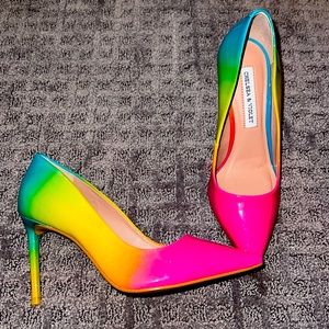 Hot pink pastel rainbow Chelsea and violet patent leather pumps sz 6